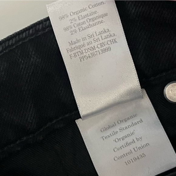 Everlane • Curvy Cheeky Washed Black Denim Jeans - Picture 9 of 11